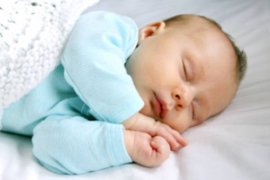 两个月宝宝睡觉睡不沉（两个月宝宝睡觉睡不沉咋回事）